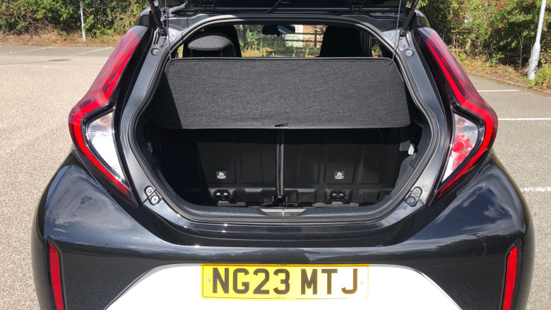 Toyota Aygo X 1.0 VVT-i Edge 5dr Petrol Hatchback